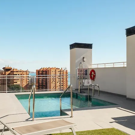 Apartamento De Lujo En La Malagueta Con Piscina Y Garaje Malaga Exterior photo