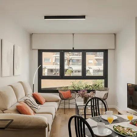 Apartamento De Lujo En La Malagueta Con Piscina Y Garaje Malaga Exterior photo